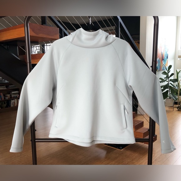 NWOT Interface Scuba urban hoodie with zip pockets and fleece lining: urban wear - Picture 10 of 11